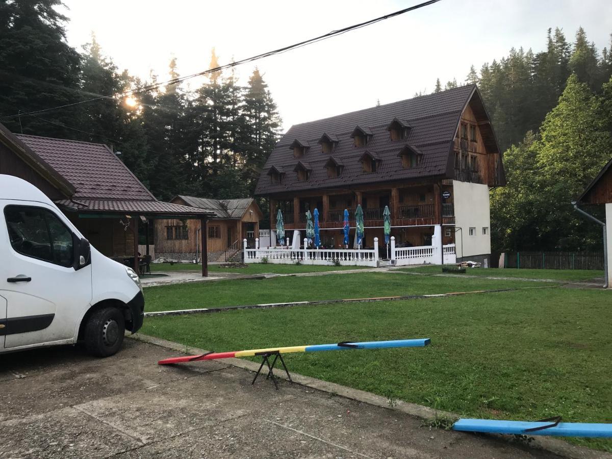 Casa Postolache Pansiyon Soveja Dış mekan fotoğraf